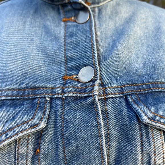 NWT Fashion Nova Dream Catcher Denim Jacket Fringe Tassels Size M - Picture 15 of 16